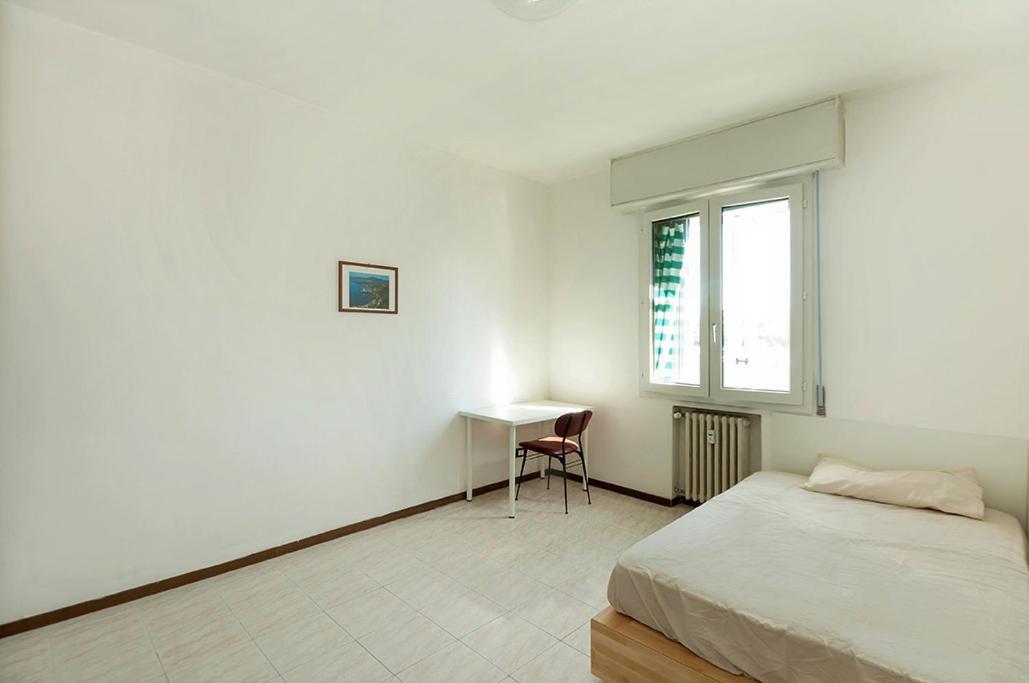 Private Room For Girls Болоня Екстериор снимка
